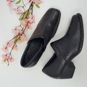 Born Black Leather Clogs Shoes 8 M Closed Back